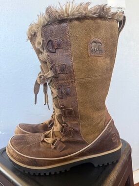 SOREL Women's Tivoli II Snow Boots.